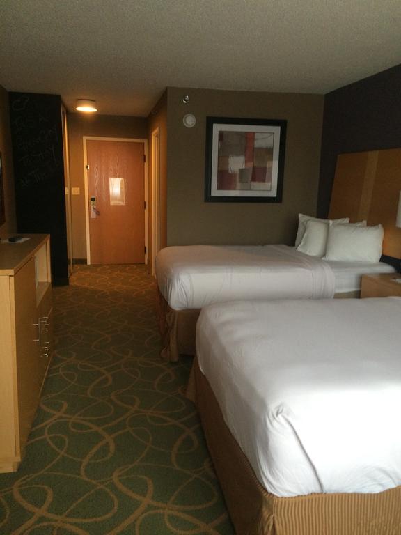 Clarion & Conference Center Hotel 3*