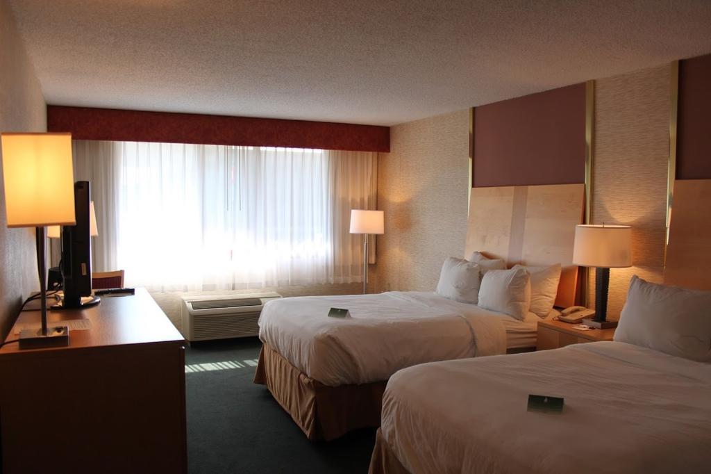 Clarion & Conference Center 3*