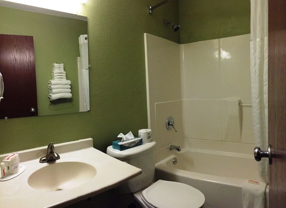 Hotel Super 8 By Wyndham Ithaca