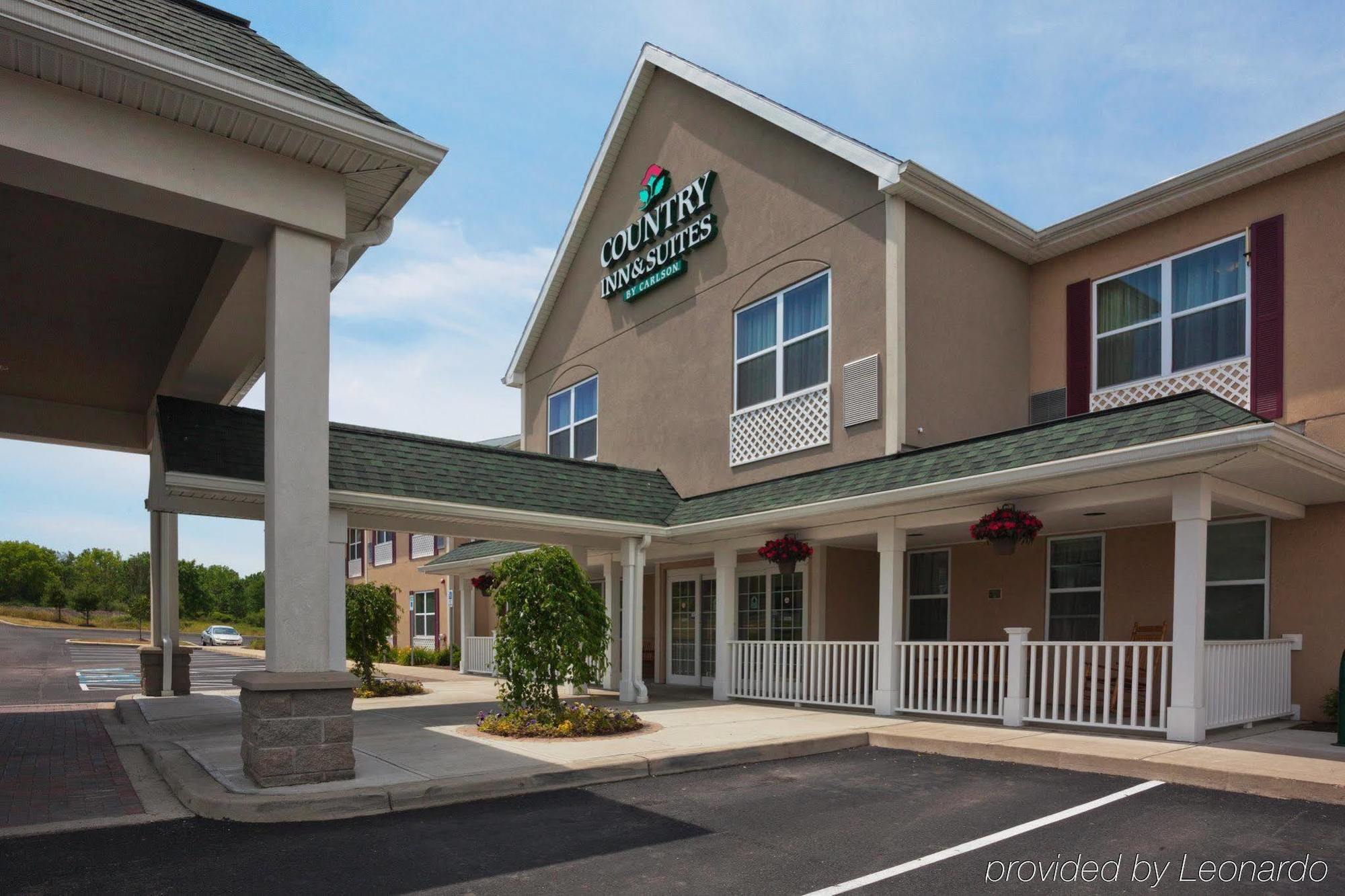 Hotel Country & By Radisson, Ithaca, Ny