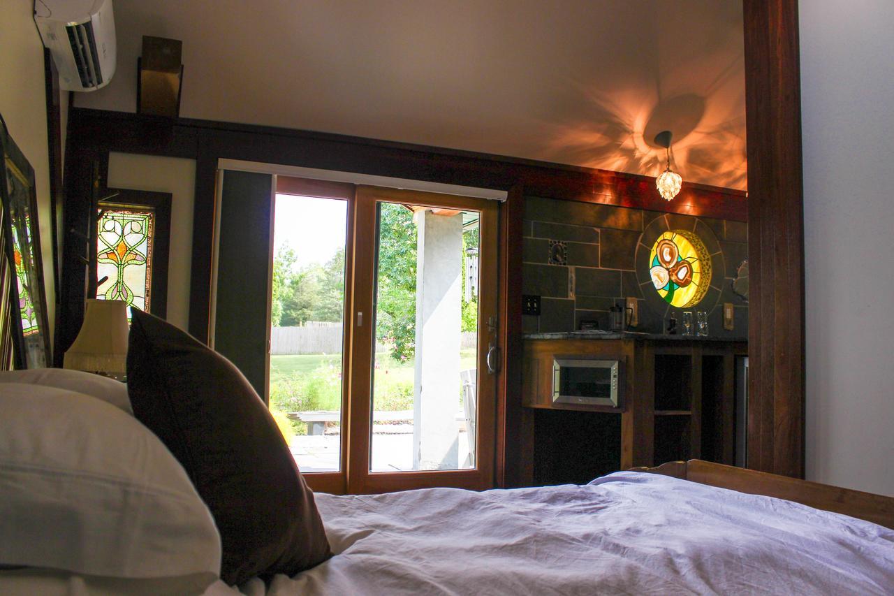 New Park Retreat Hotel Ithaca