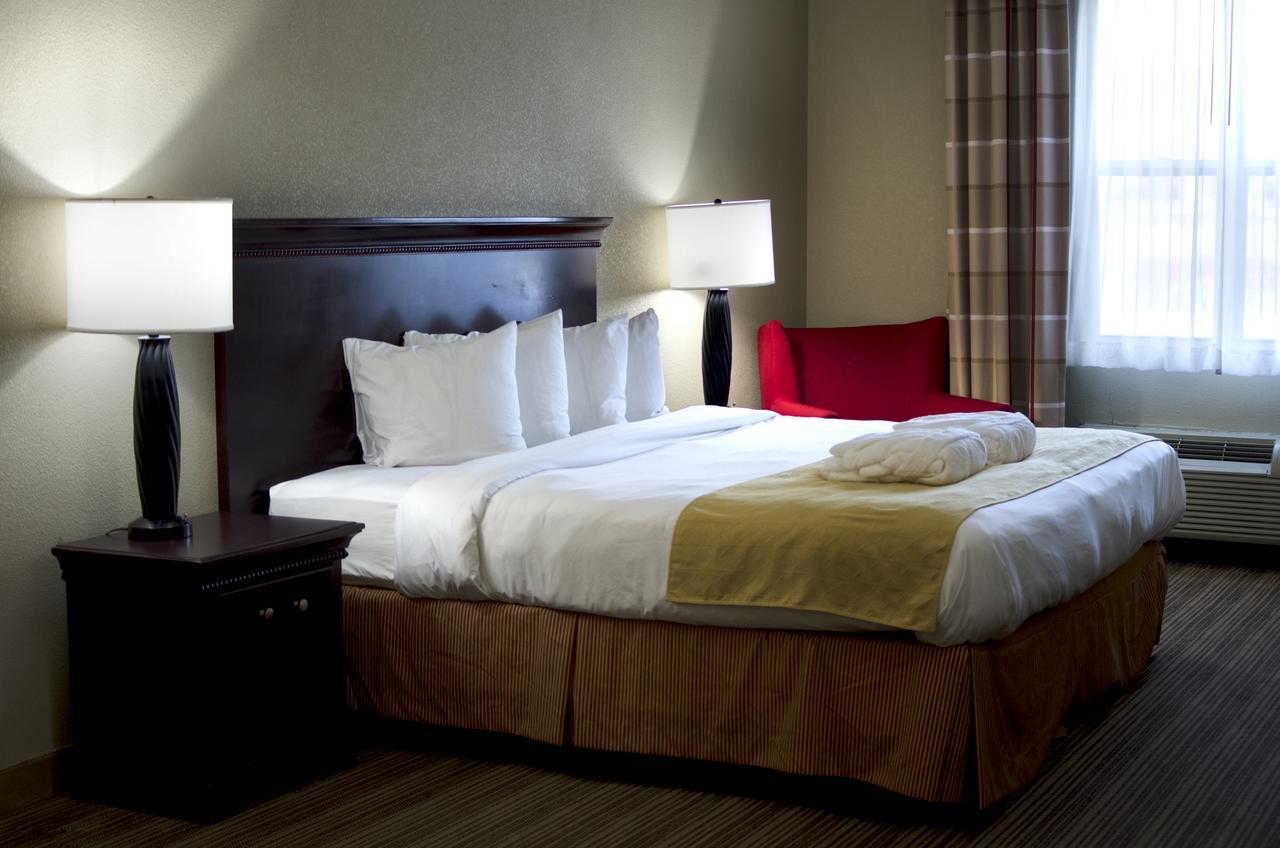 Country & By Radisson, Ithaca, Ny