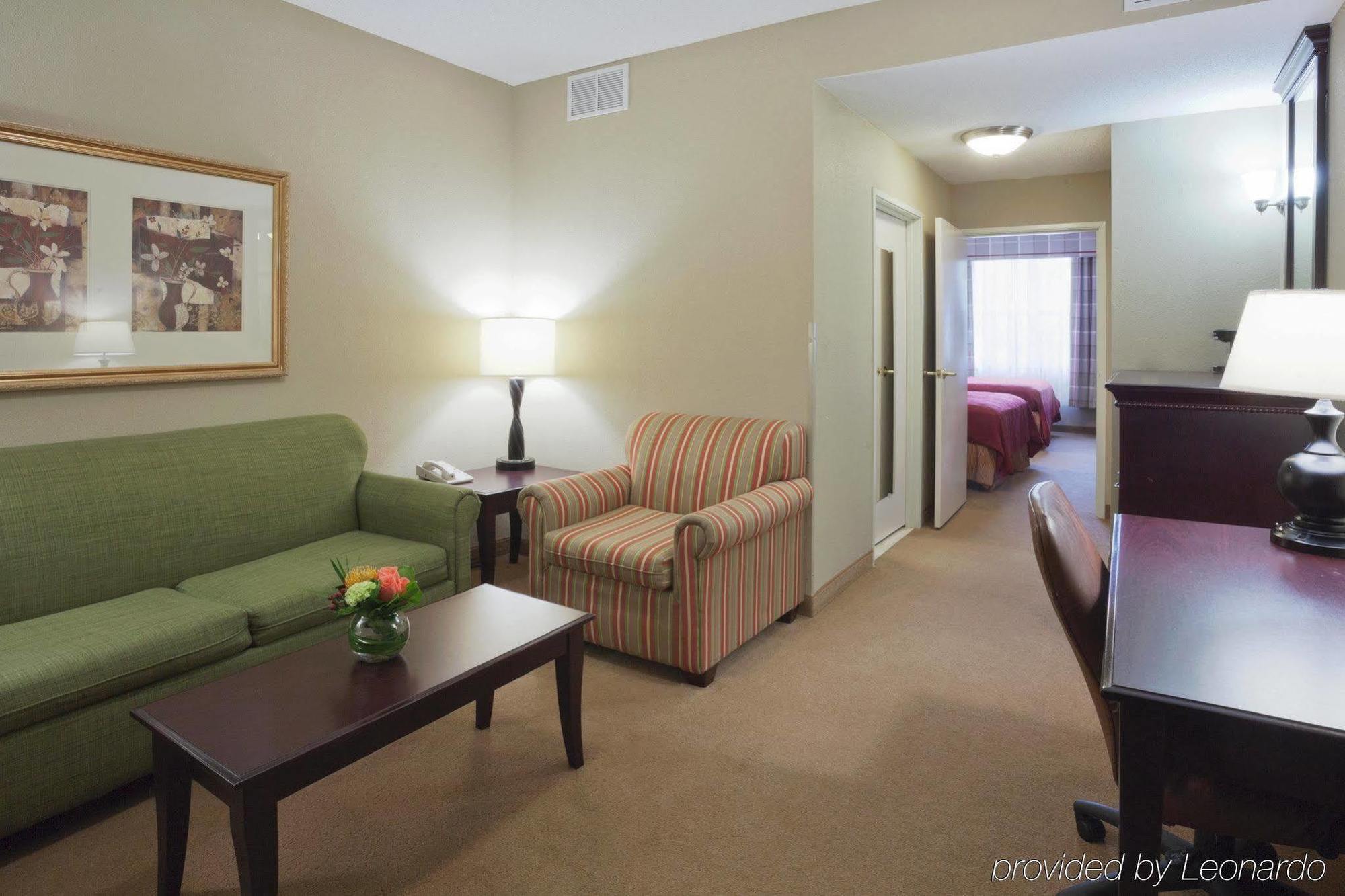 Hotel Country & By Radisson, Ithaca, Ny 3*