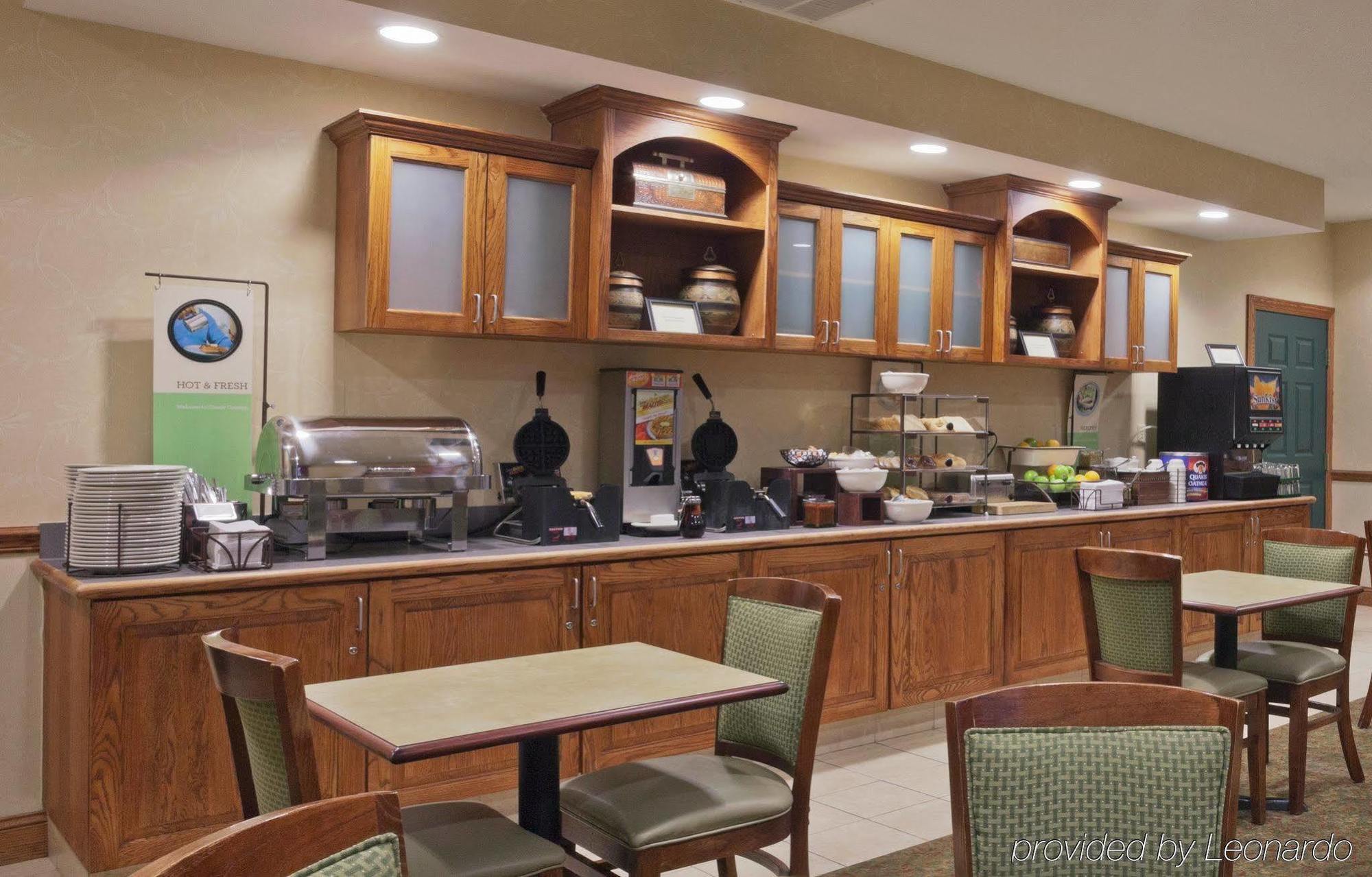 Country & By Radisson, Ithaca, Ny