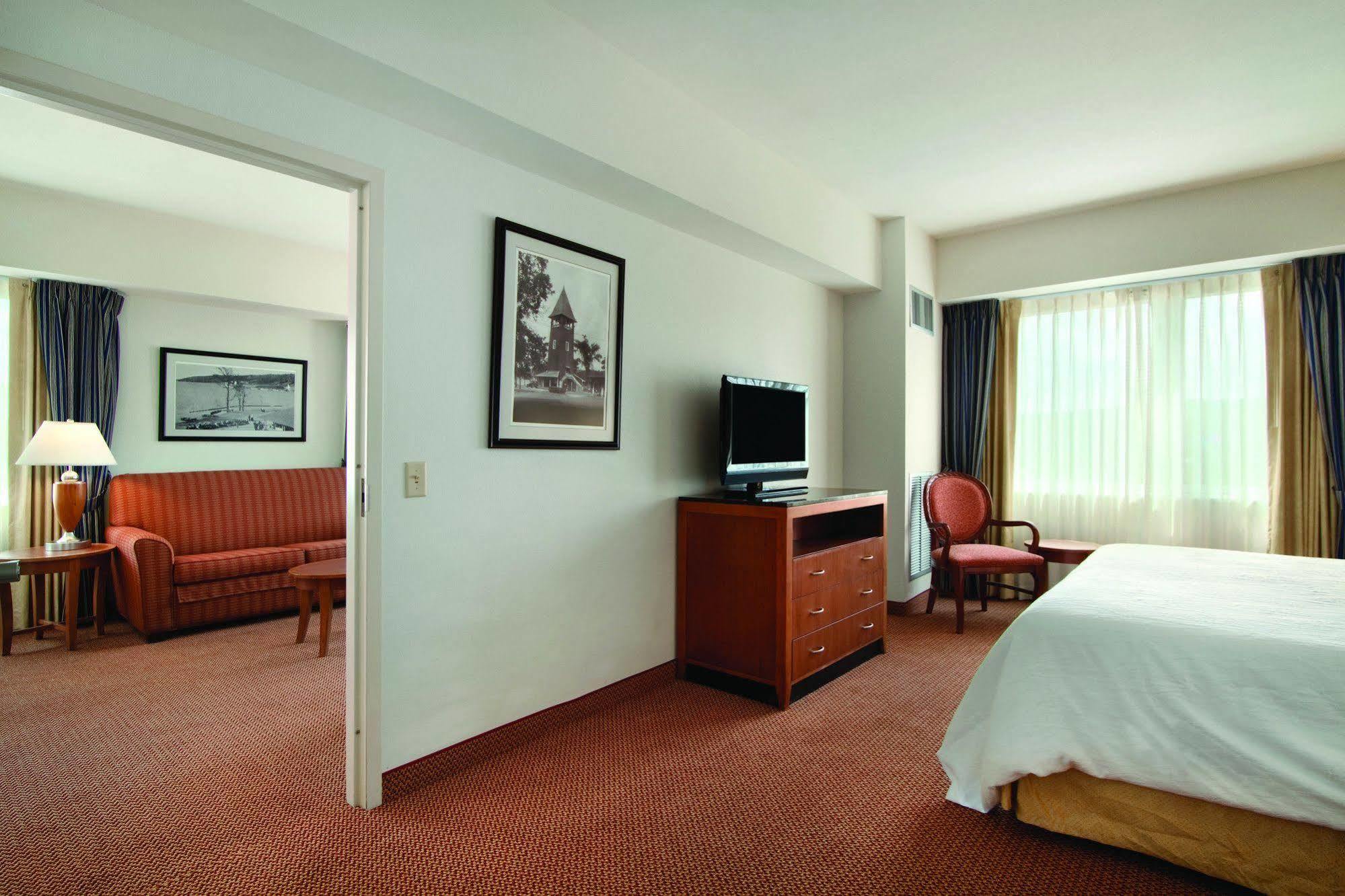 Hilton Garden Pensão Ithaca
