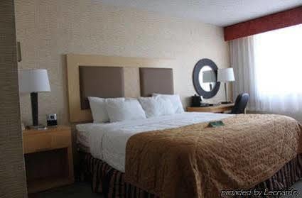 Clarion & Conference Center Hotel