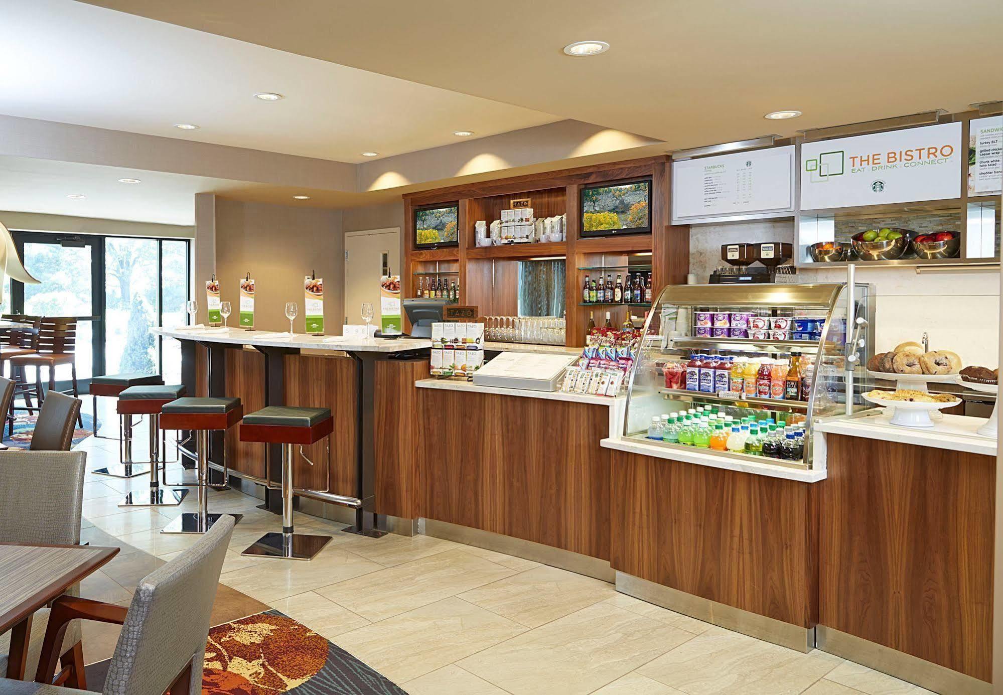 Courtyard By Marriott Airport/university Hotel 3*
