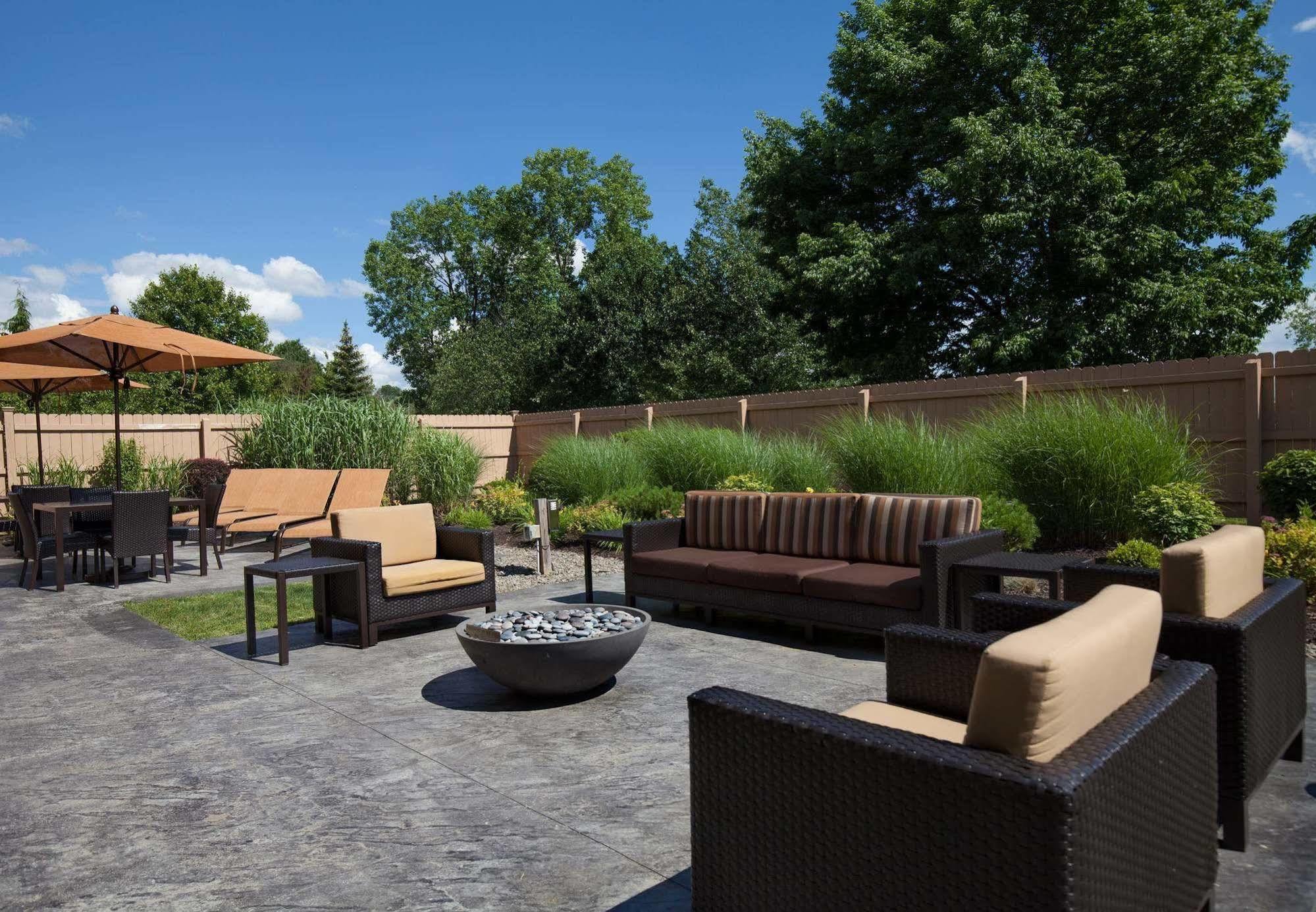 Courtyard By Marriott Airport/university Hotel 3*