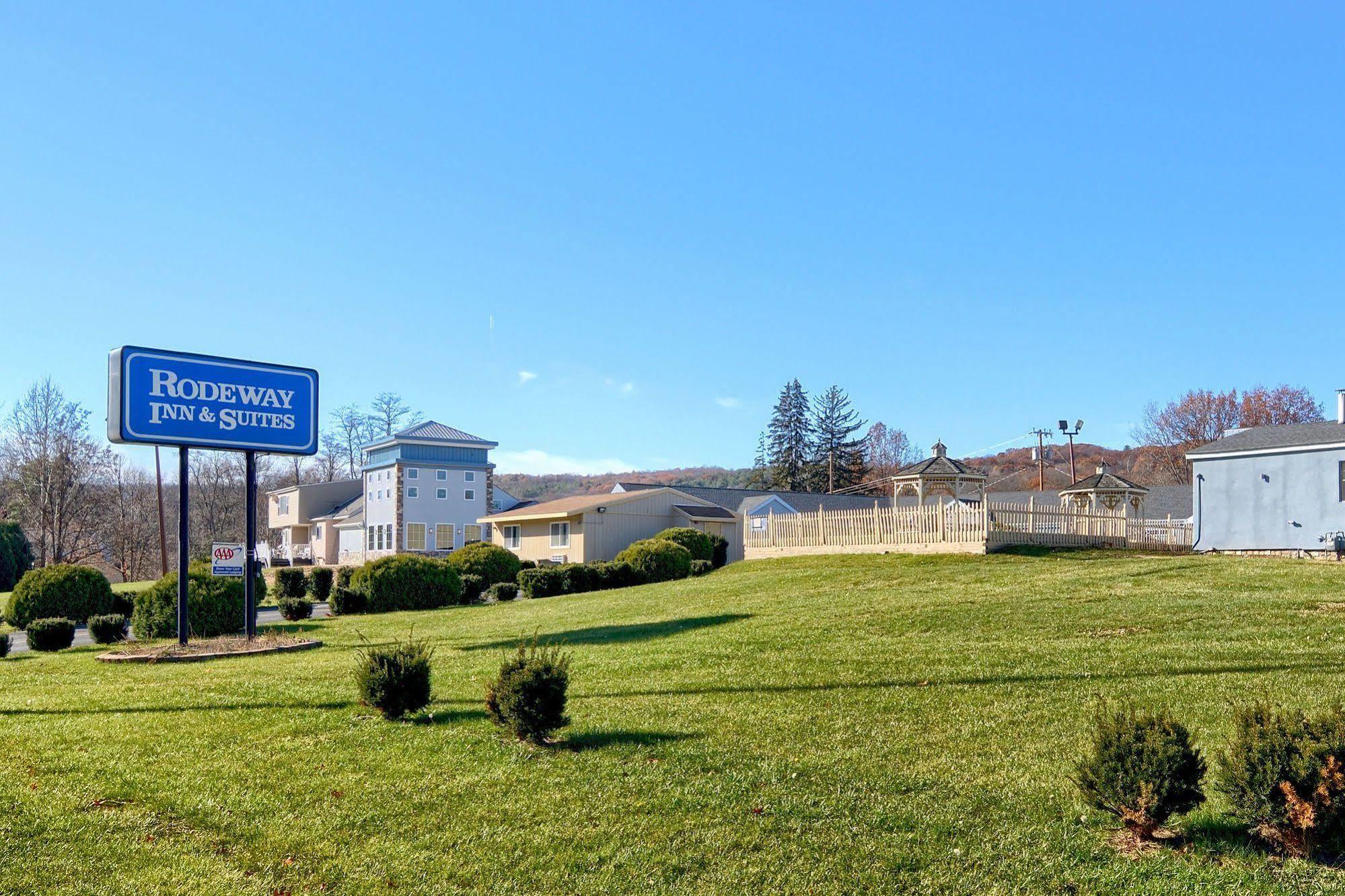 Rodeway & Inn 2*