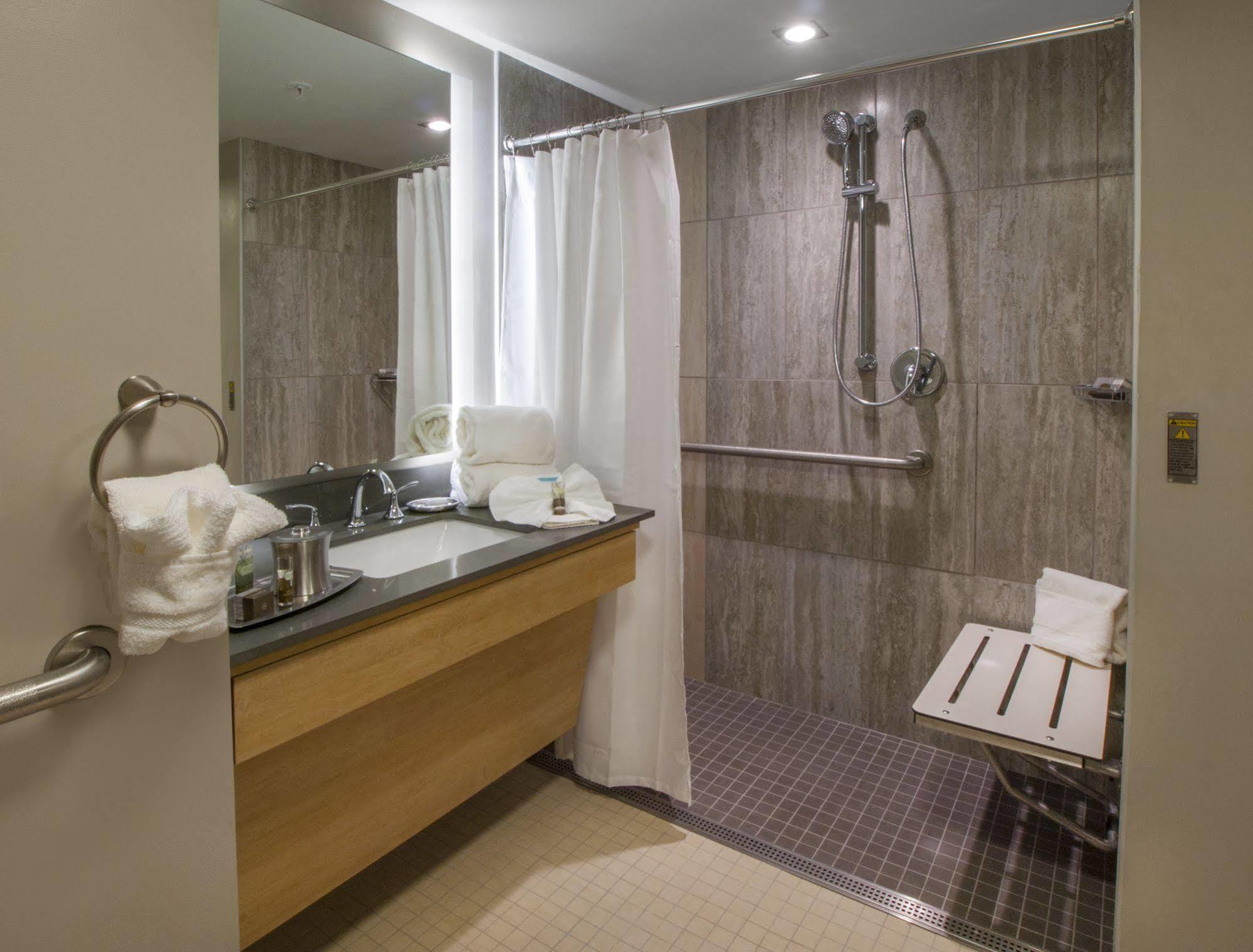 Hotel Ithaca 3*