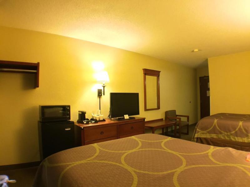 Hotel Super 8 By Wyndham 2*
