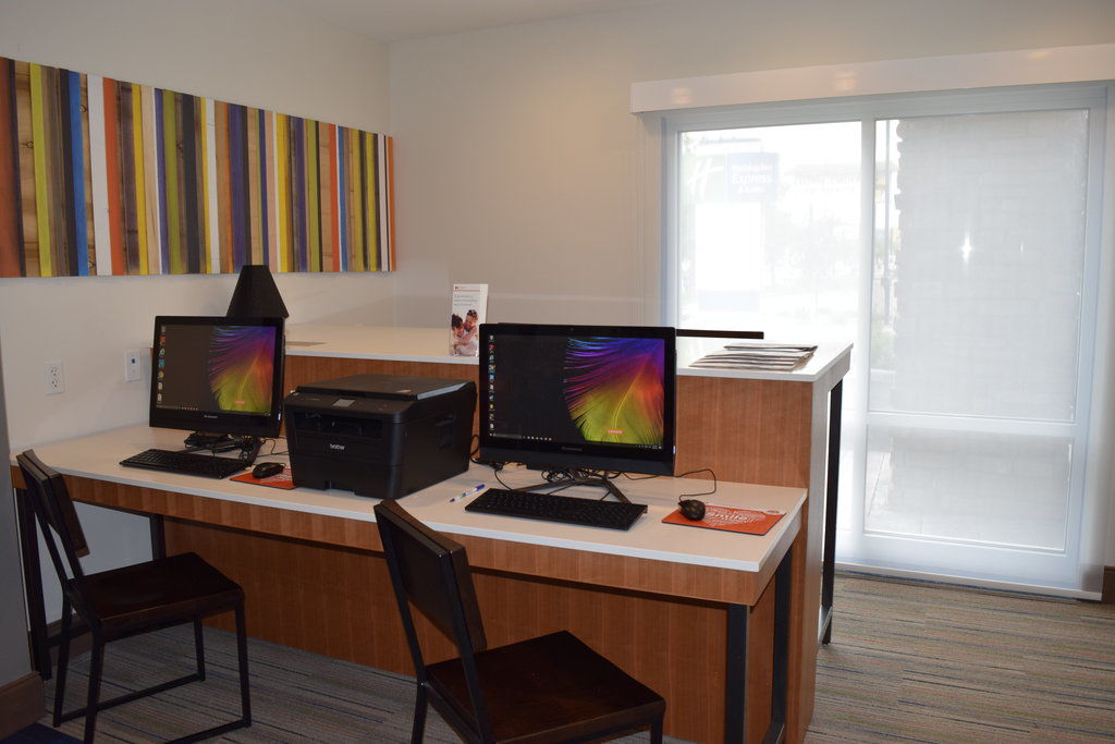 Hotel Express & By Ihg