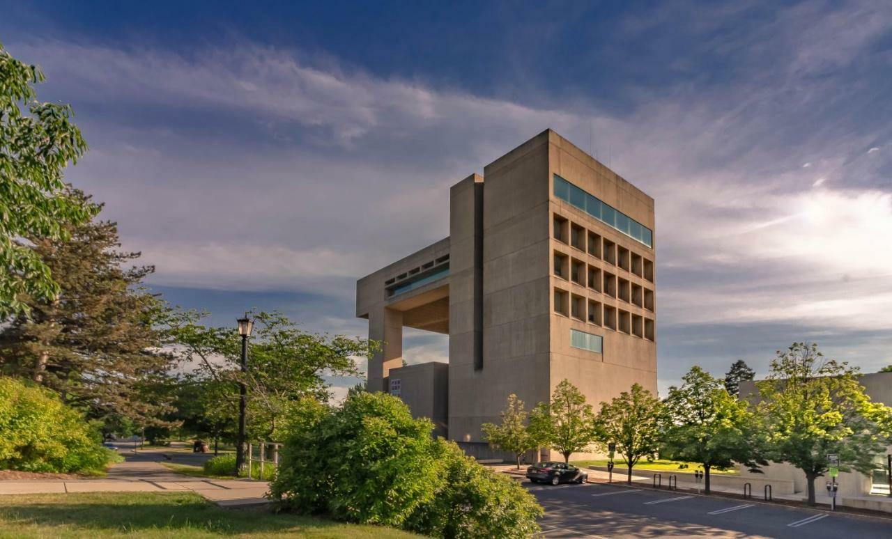 Hotel The Statler At Cornell