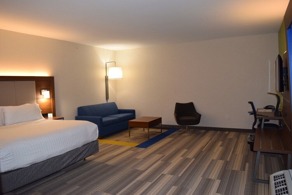 Hotel Express & By Ihg