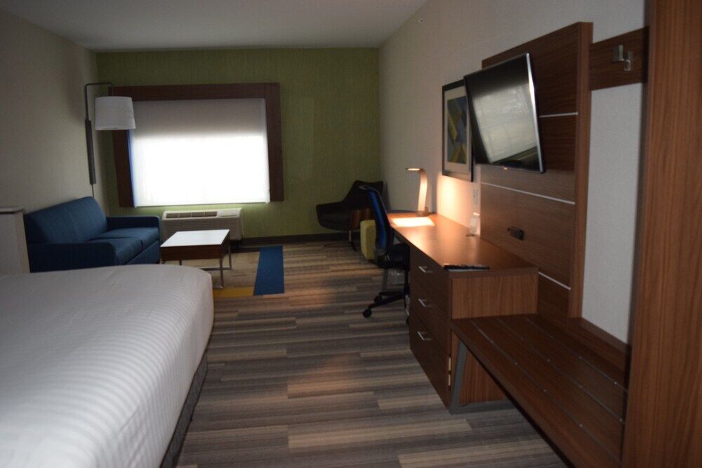 Express & By Ihg Hotel