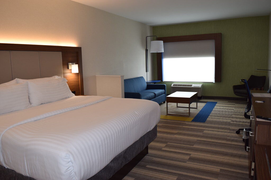 Express & By Ihg