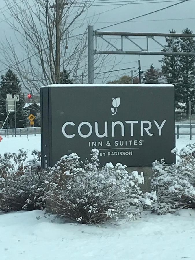 Hotel Country & By Radisson, Ithaca, Ny 3*