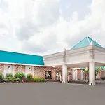 Clarion Inn - Airport University