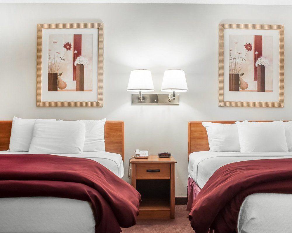 Hotel Econo Ithaca