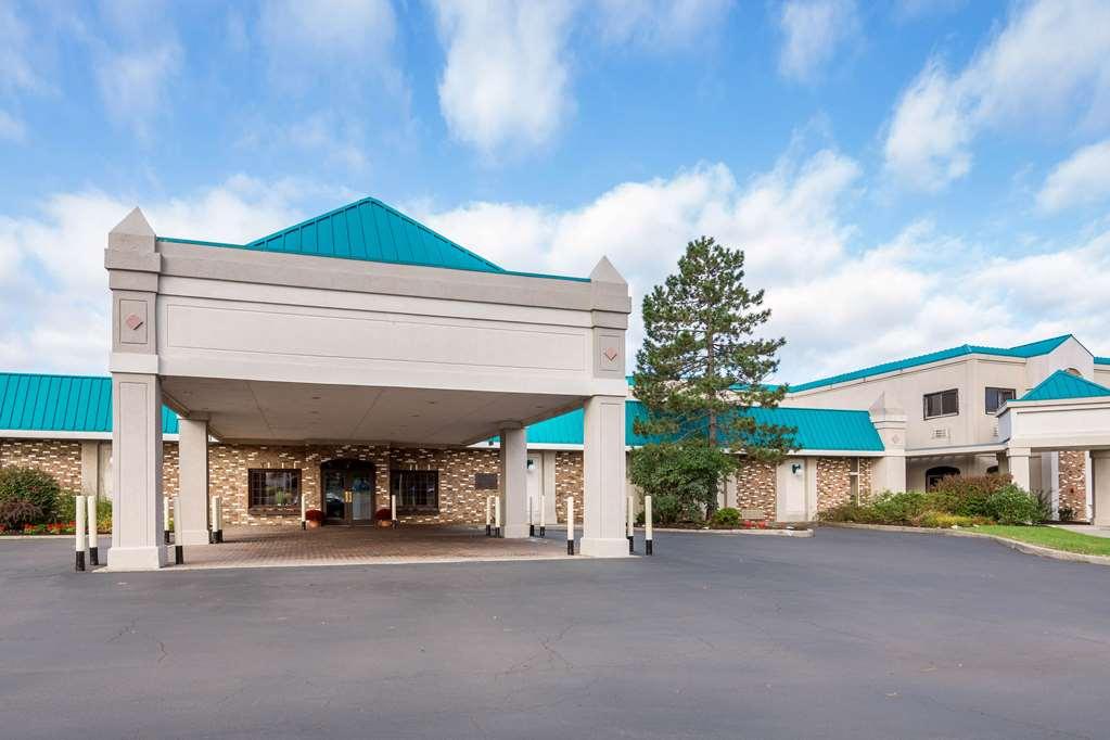 Clarion - Airport Hotel