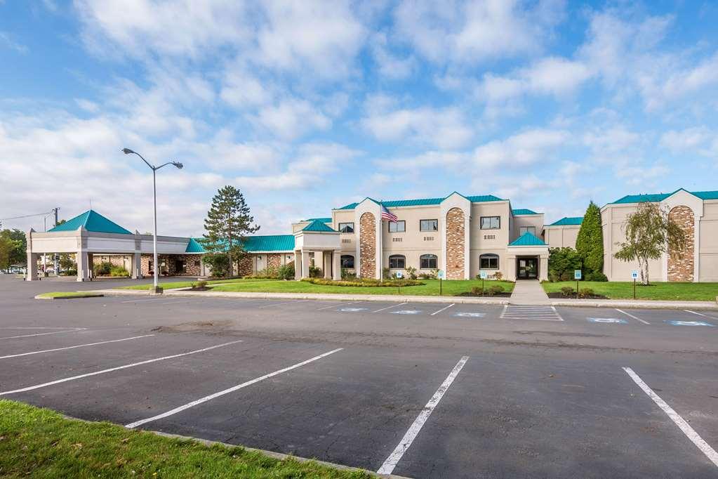 Hotel Clarion - Airport 3*