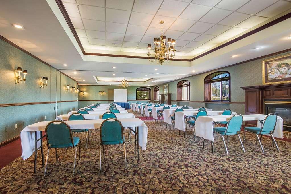 Hotel Clarion - Airport 3*