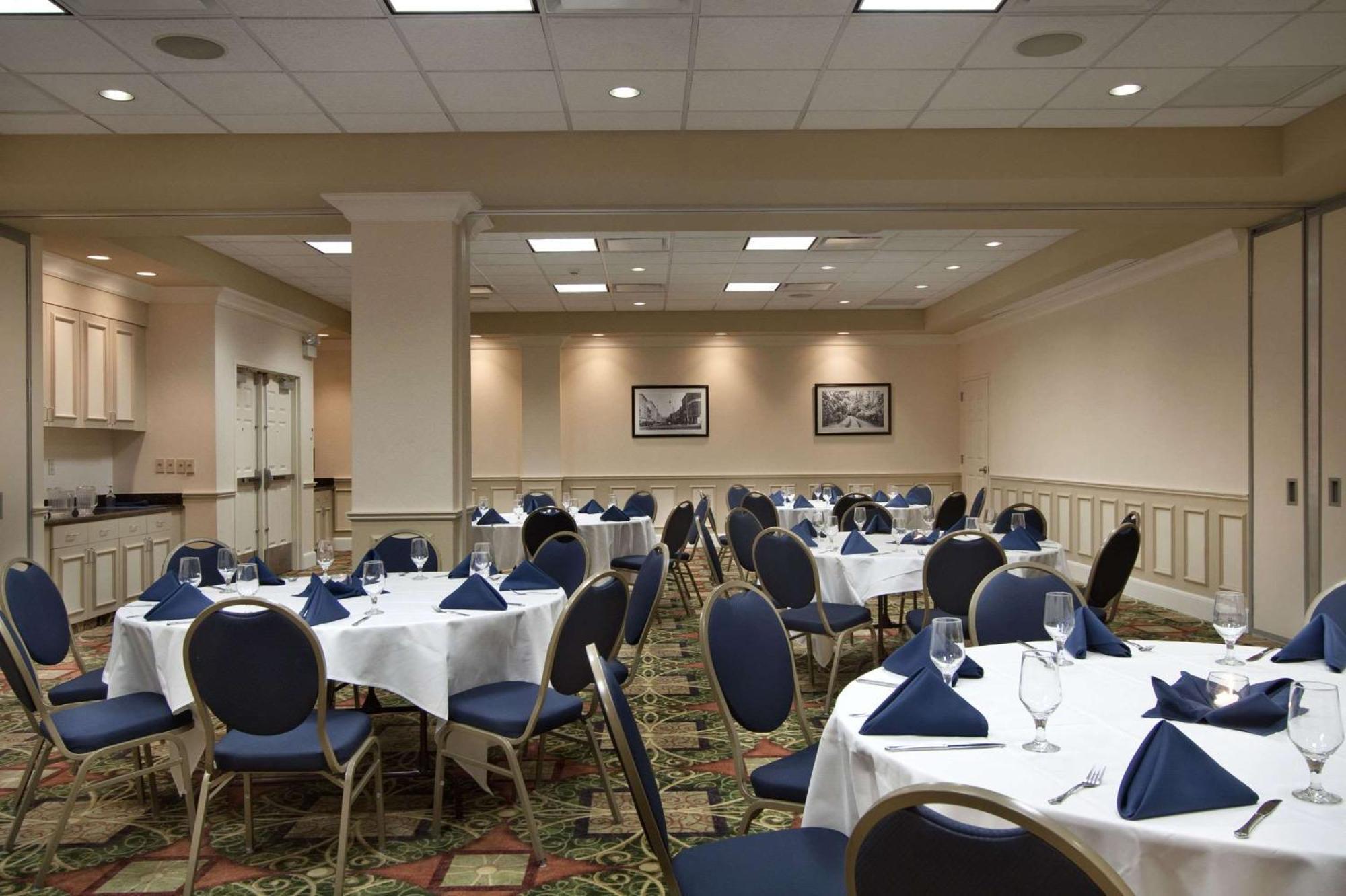 Hilton Garden Inn 3*