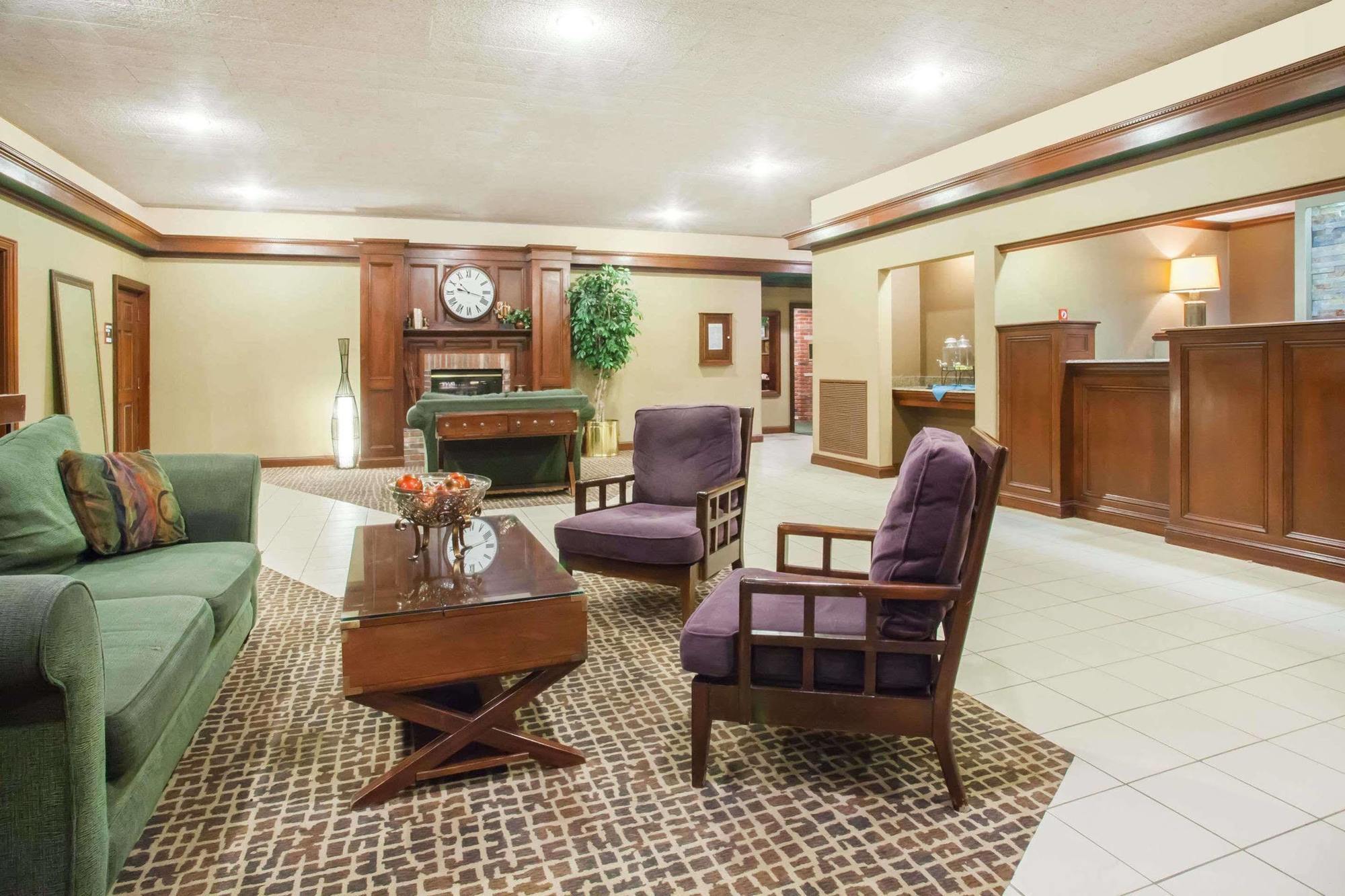 Clarion - Airport Ithaca