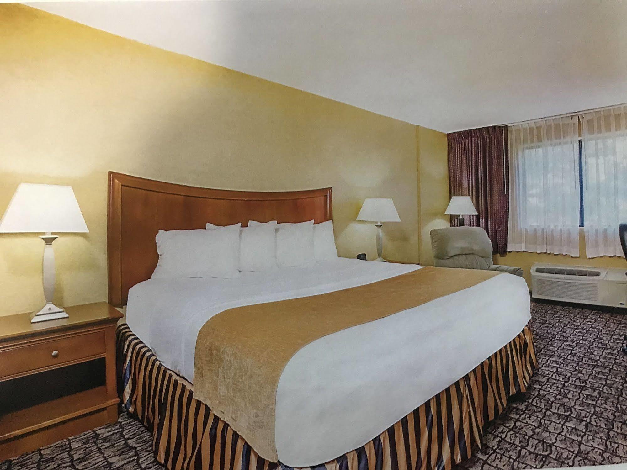 Clarion - Airport Hotel