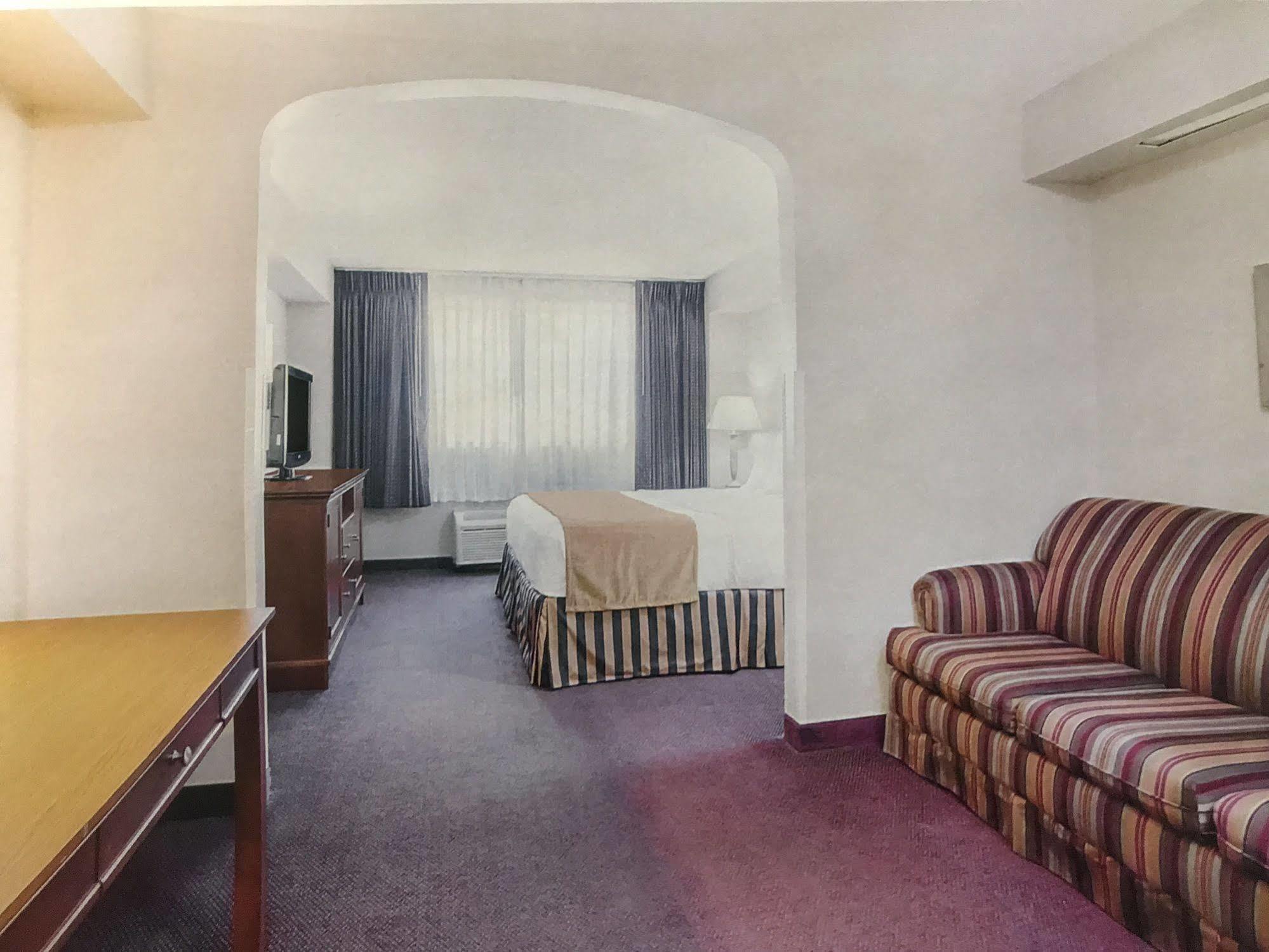 Hotel Clarion - Airport