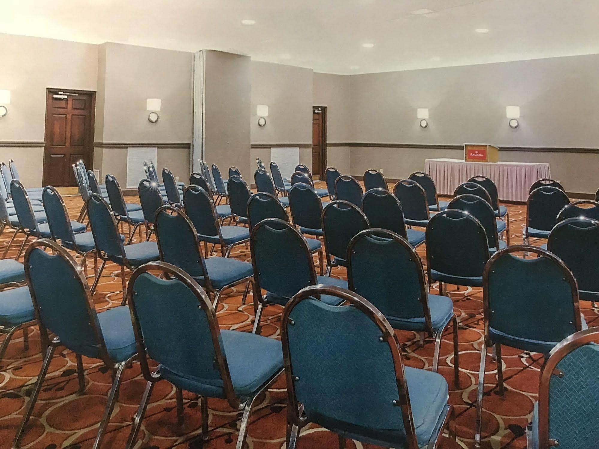 Clarion - Airport Hotel 3*
