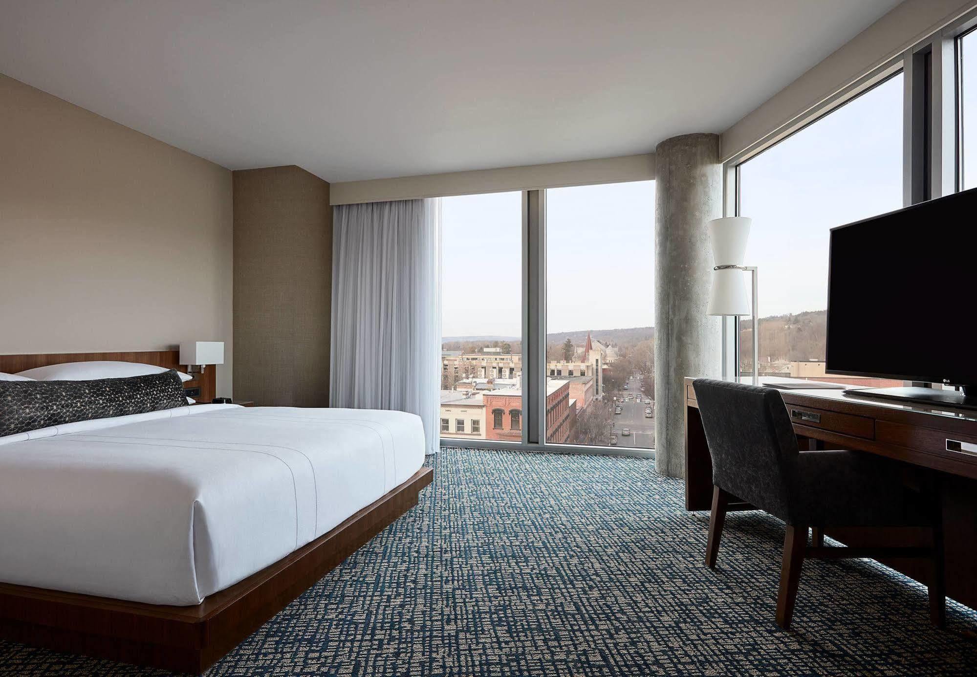 Hotel Marriott Downtown On The Commons 4*